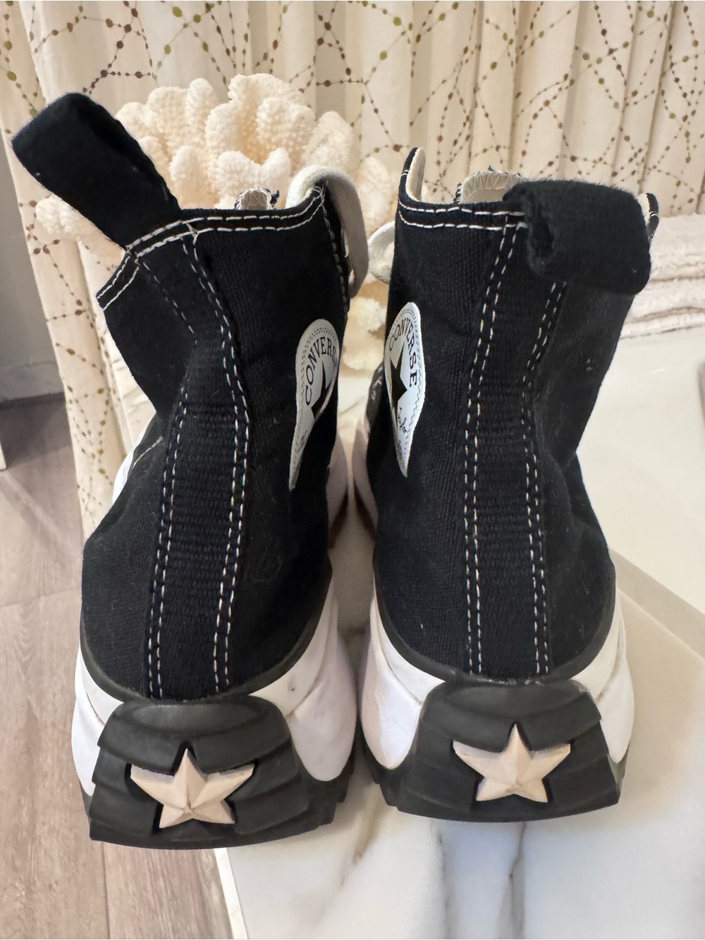 Converse platform sneakers with black and brown ribbed soles - Picture 3 of 5